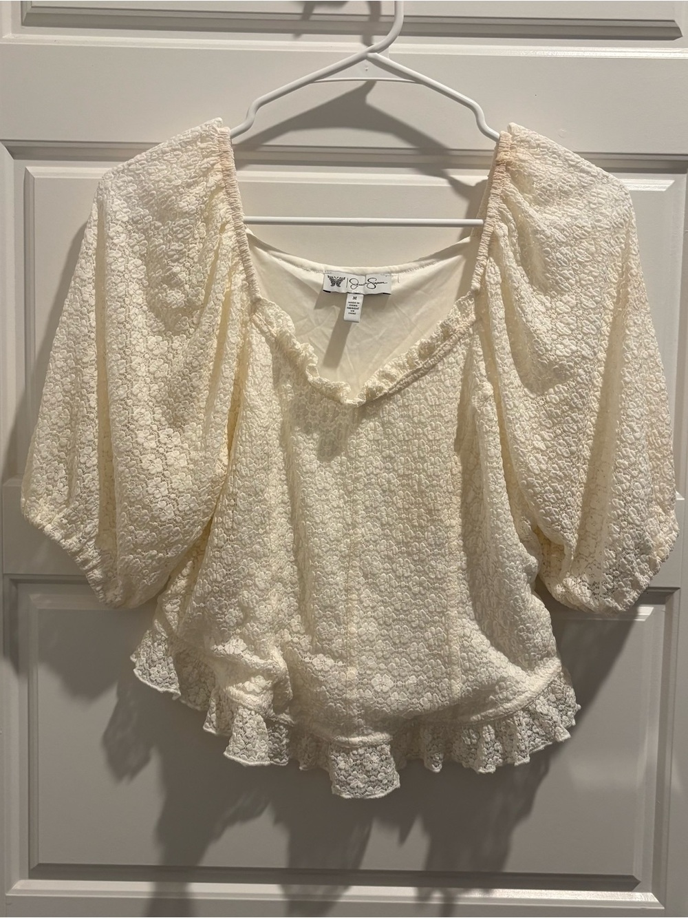 Jessica Simpson Cream Textured Peplum Blouse Size M – Like New